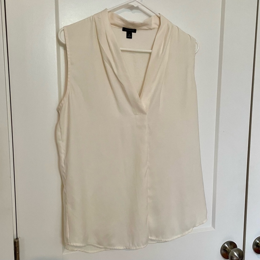 Ann Taylor ivory v-neck sleeveless blouse